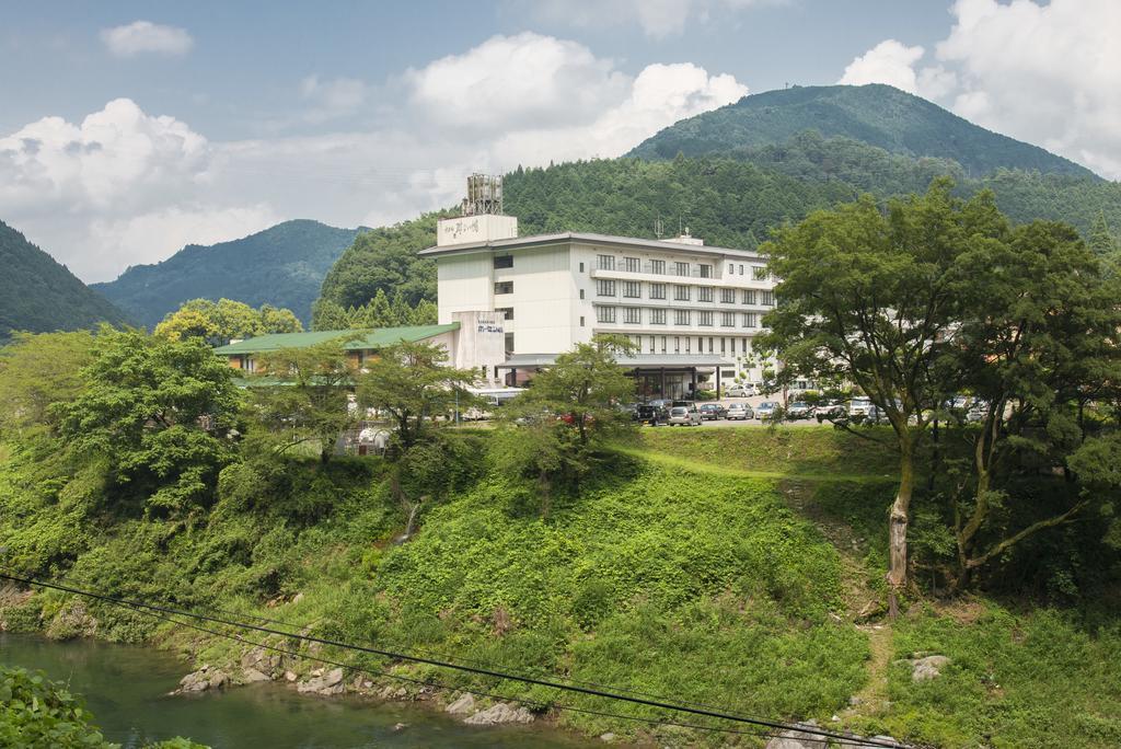 Hotel Gujo Hachiman Buitenkant foto