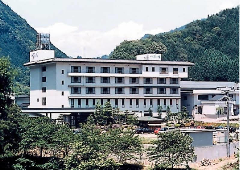 Hotel Gujo Hachiman Buitenkant foto