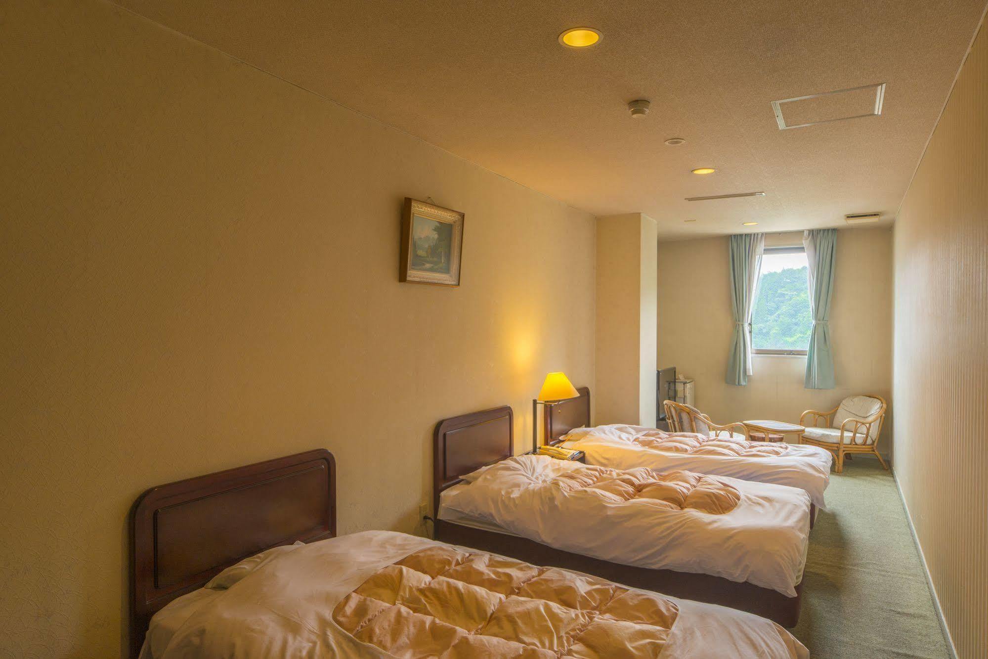 Hotel Gujo Hachiman Buitenkant foto