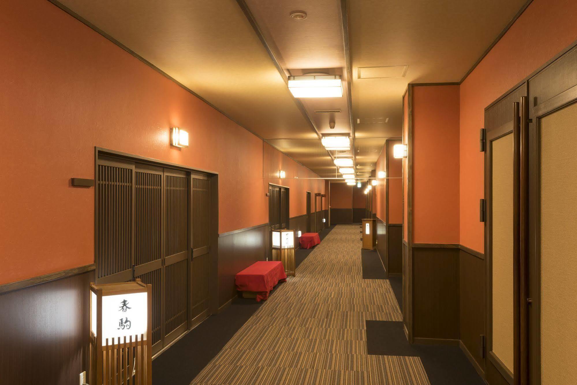 Hotel Gujo Hachiman Buitenkant foto