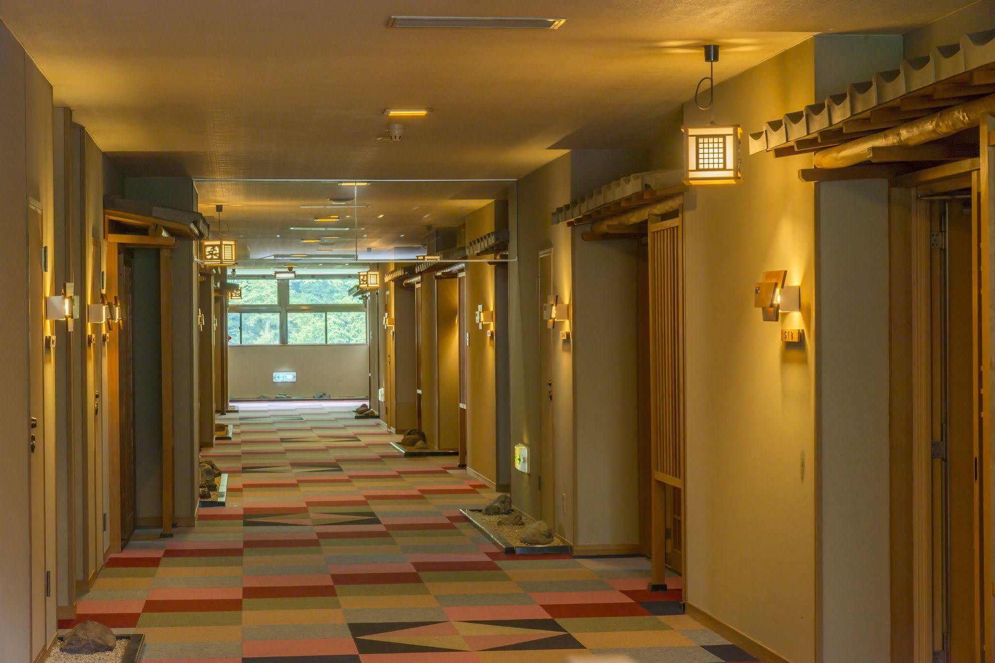 Hotel Gujo Hachiman Buitenkant foto